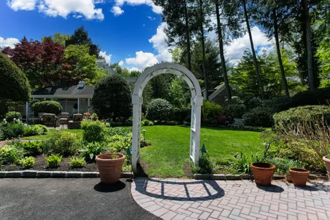 $950,000 | Address Upon Request, Plainfield, NJ 07060