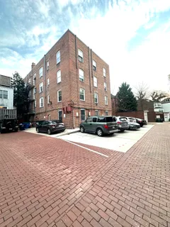 $630,000 | 2009 Belmont Road Northwest, Unit 303, Washington, DC 20009