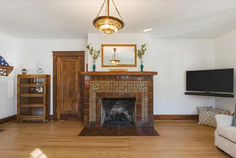 $1,250,000 | 2002 Ashwood Avenue, Nashville, TN 37212