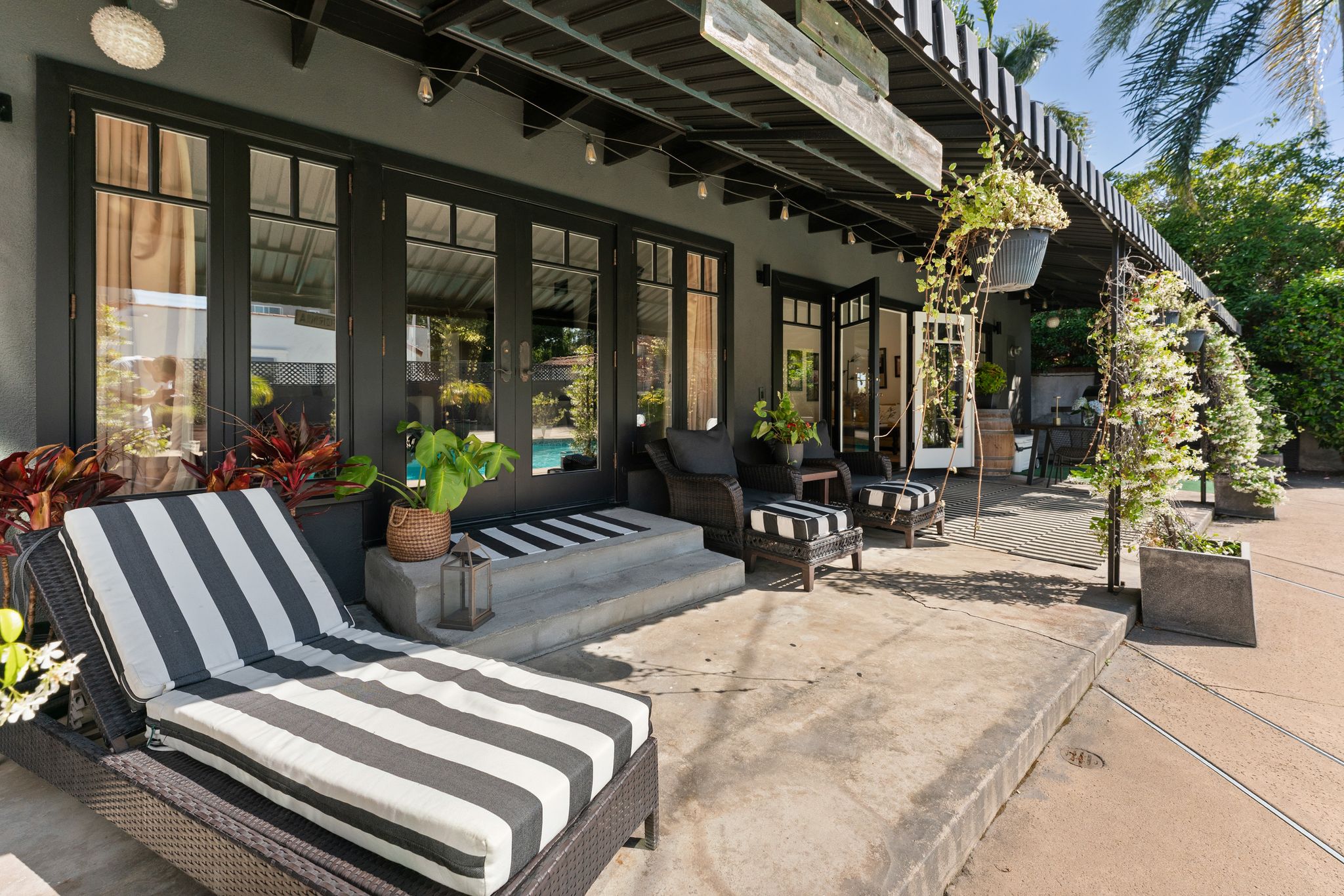 1903 Preuss Road Los Angeles, CA 90034 - Photo 25 of 39