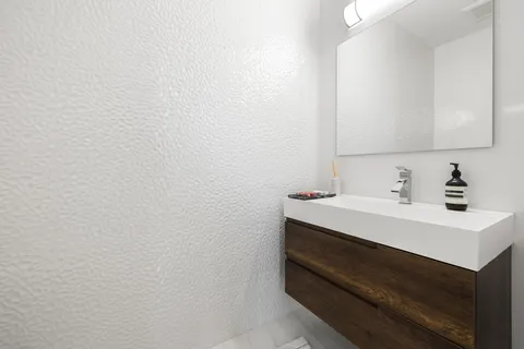 $4,950,000 | 3770 Kumquat Avenue, Miami, FL 33133