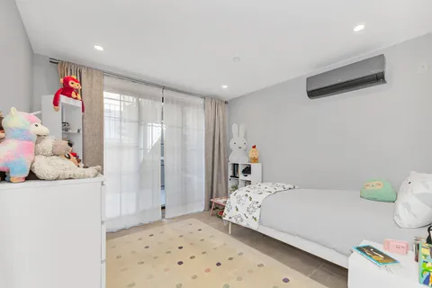 $1,590,000 | 167 Devoe Street, Unit 1B | Williamsburg