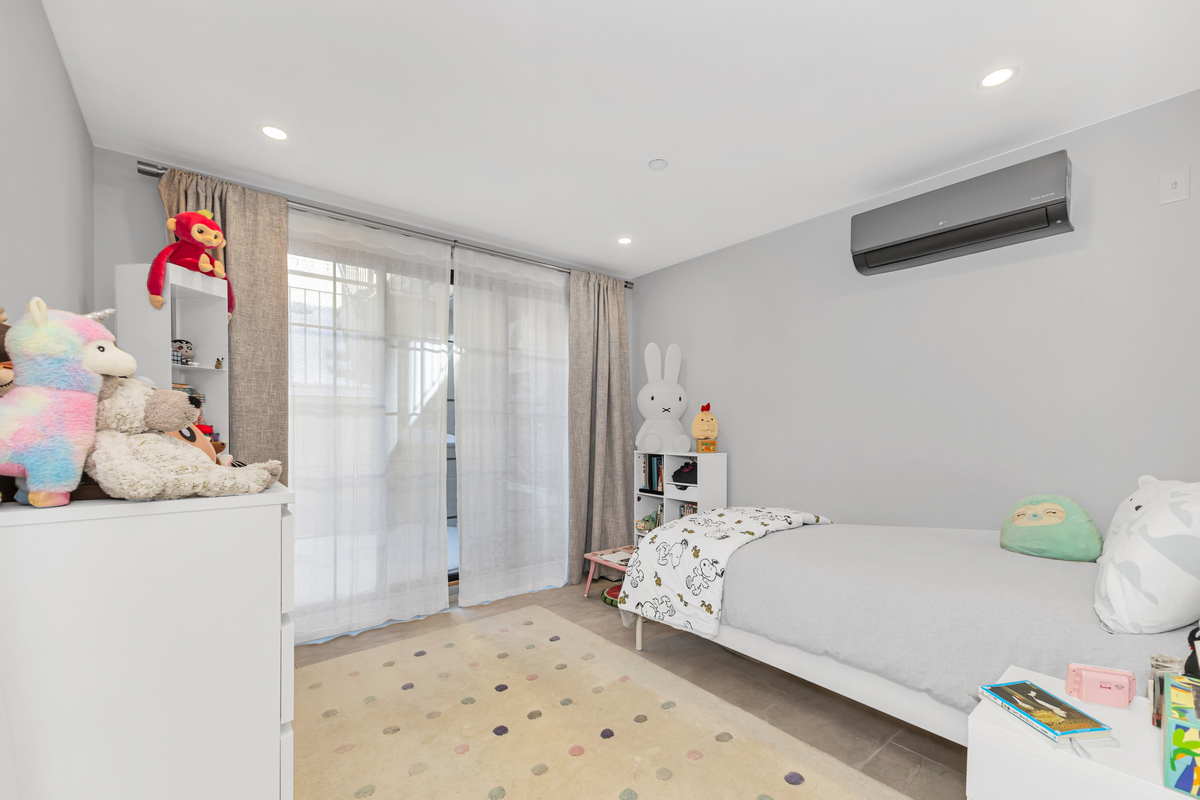 167 Devoe Street, Unit 1B Brooklyn, NY 11211 - Photo 9 of 17