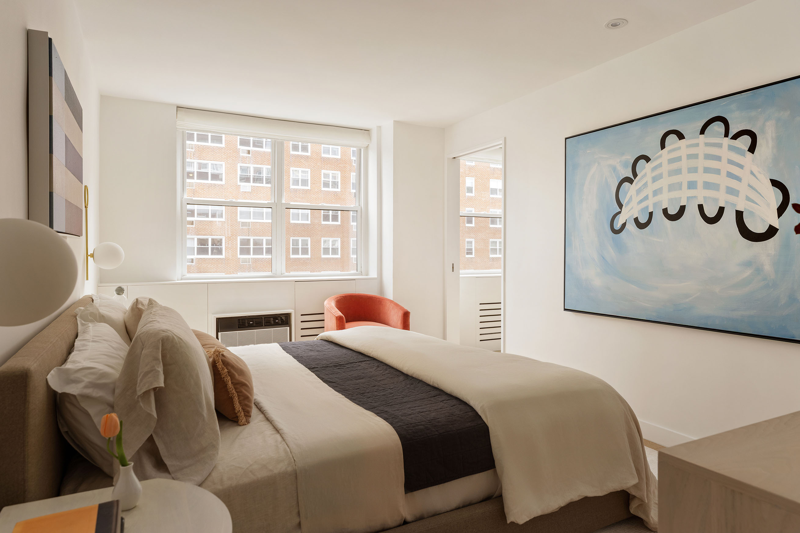 32 Gramercy Park South, Unit 8BD Manhattan, NY 10003 - Photo 11 of 20 a bedroom with a bed and a window