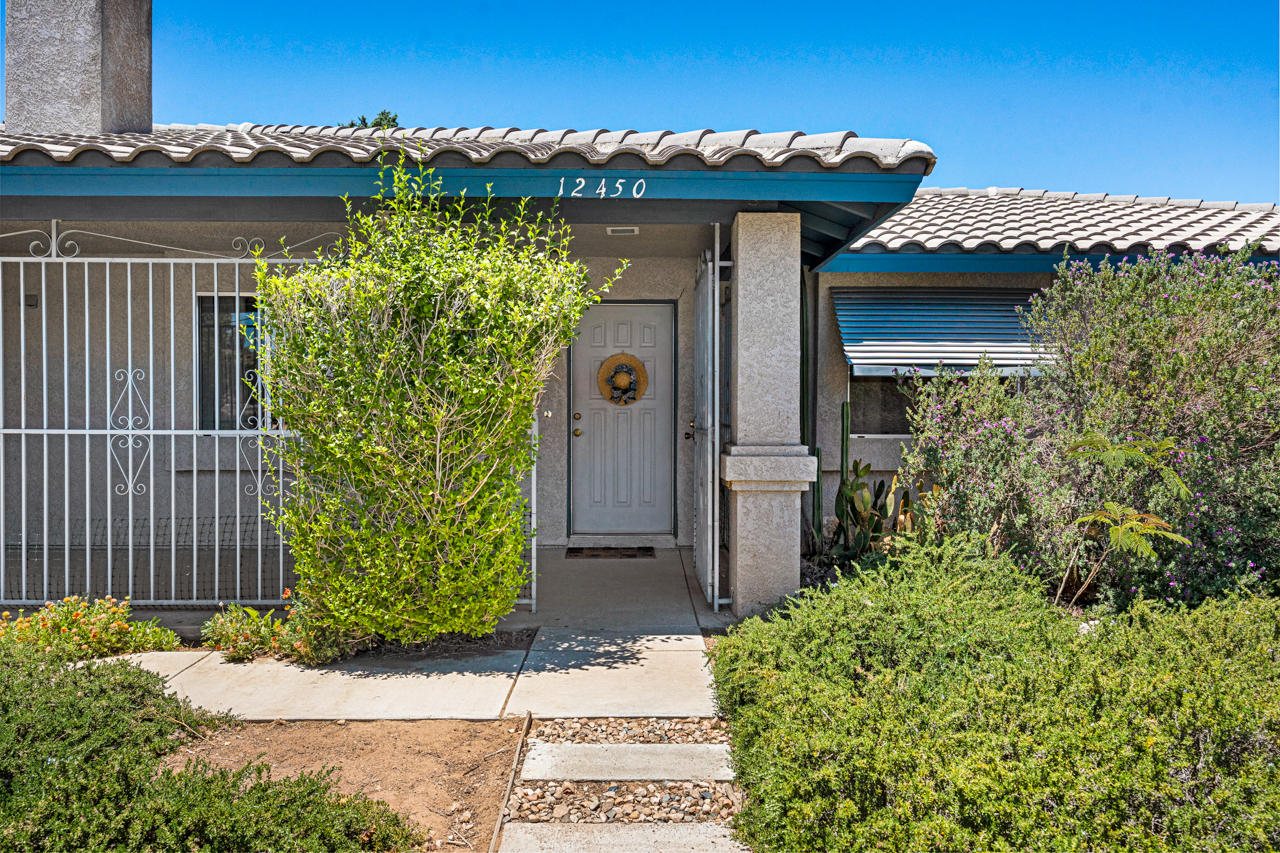 12450 Algonquin Road Apple Valley, CA 92308 - Photo 5 of 56