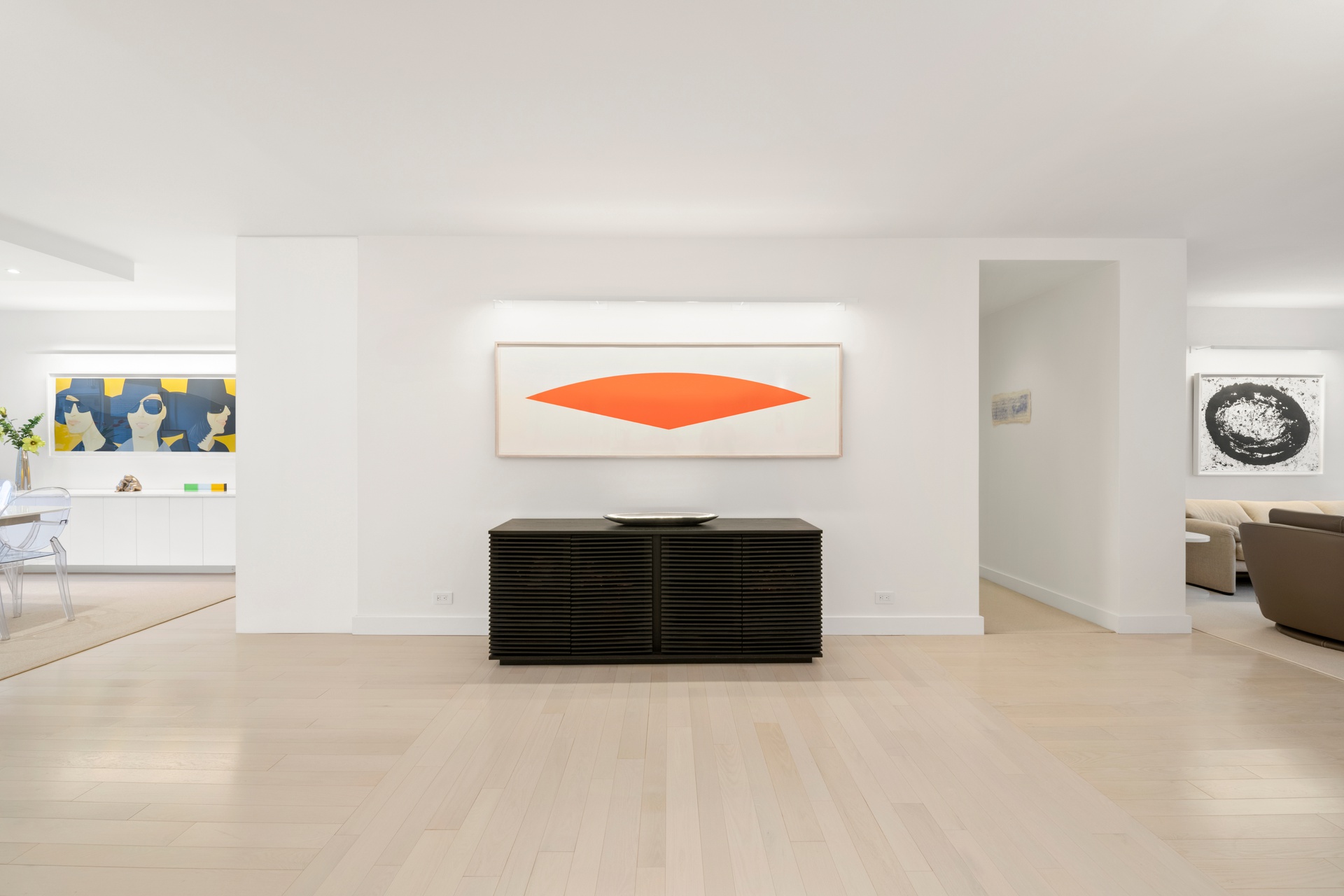 150 East 69th Street, Unit 7K Manhattan, NY 10021 - Photo 5 of 22 a view of a livingroom with furniture and a fireplace