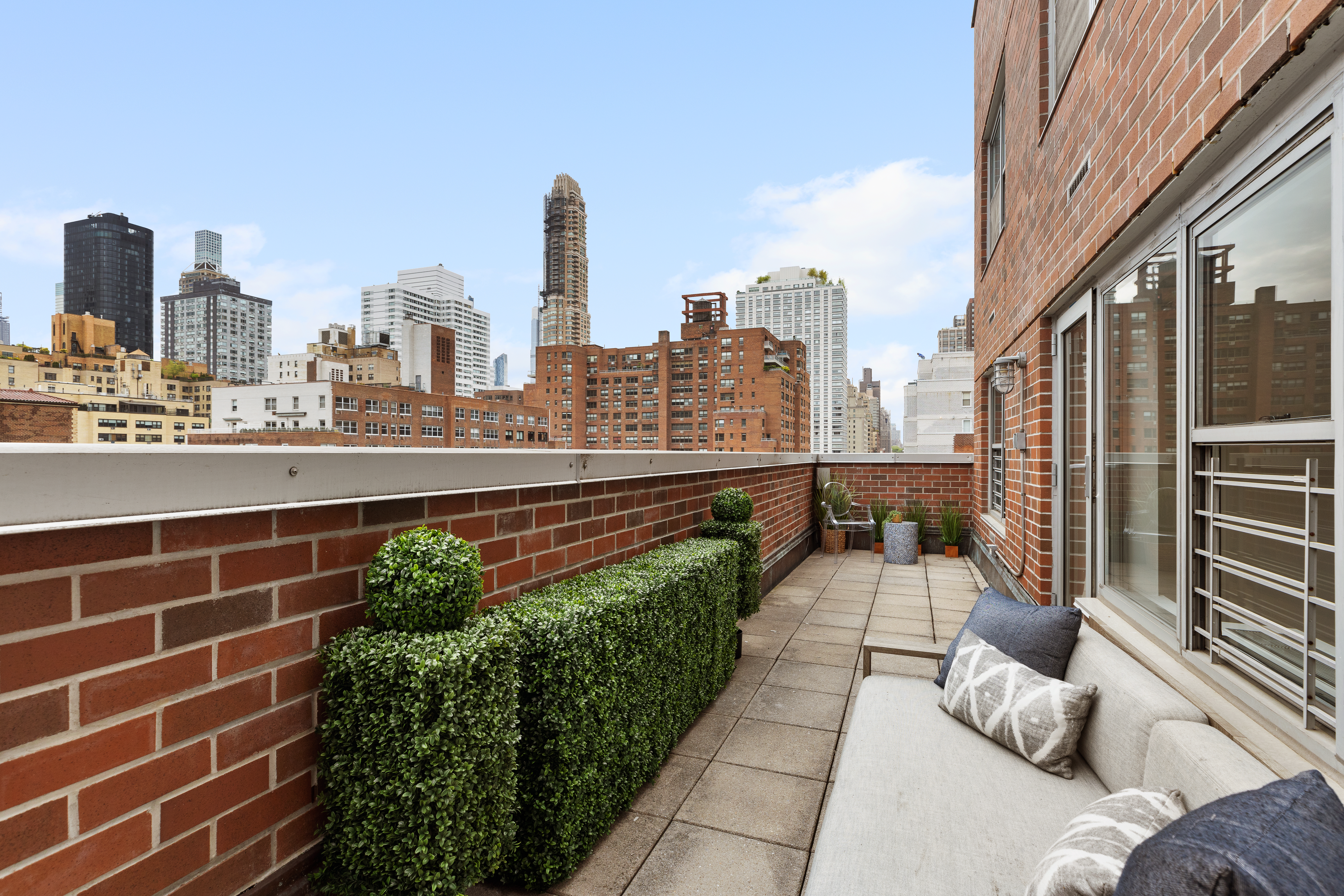 360 East 72nd Street, Unit B1105 Manhattan, NY 10021 - Photo 11 of 17