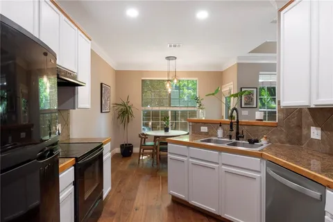 $325,000 | 2632 Century Park Boulevard, Unit 62, Austin, TX 78727