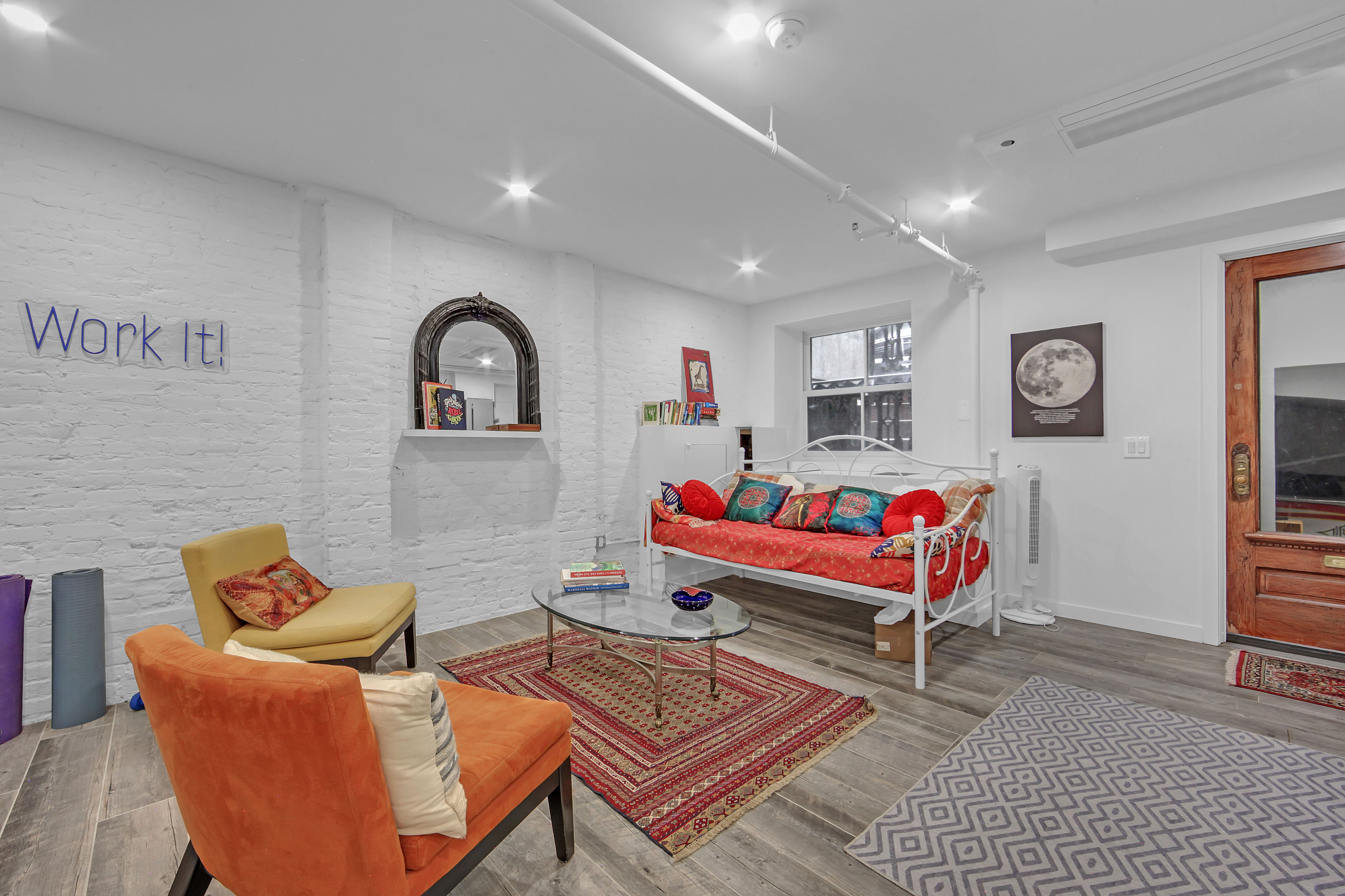 111 East 19th Street Manhattan, NY 10003 - Photo 19 of 38 Gallery Image 19