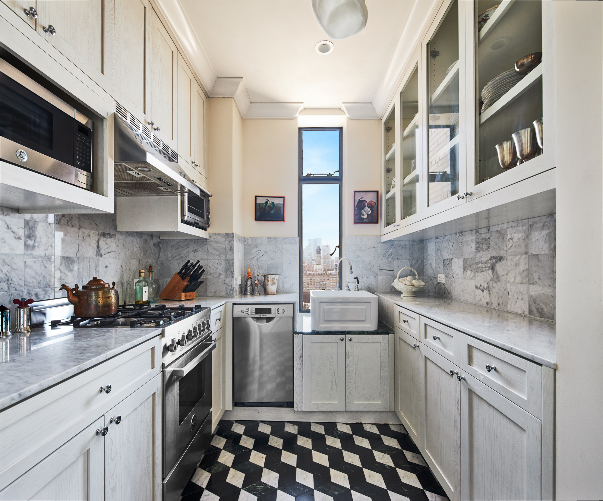 211 Central Park West, Unit 18A Manhattan, NY 10024 - Photo 6 of 12