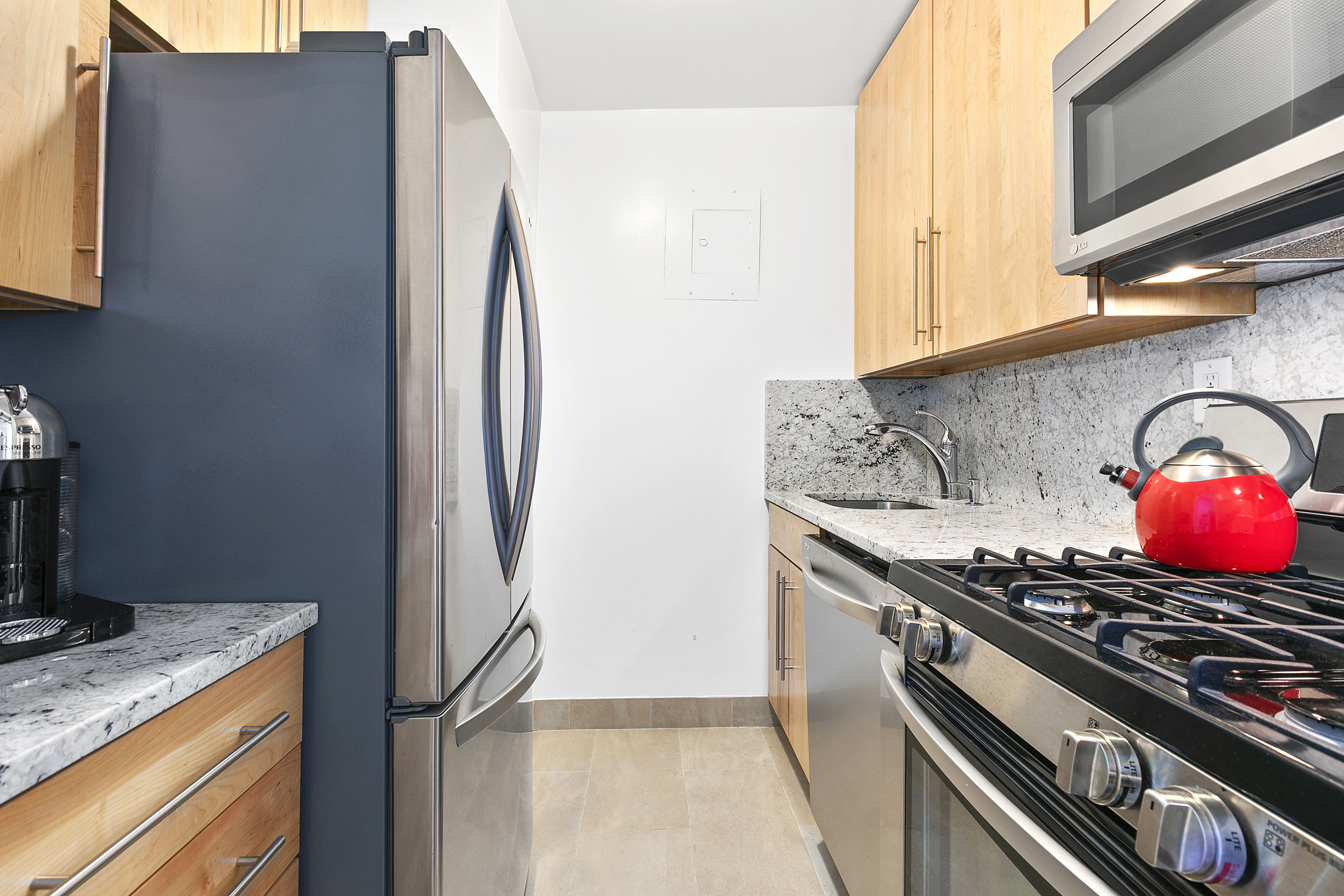 301 East 79th Street, Unit 35G Manhattan, NY 10075 - Photo 2 of 13