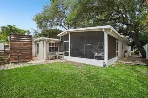 $699,000 | 3218 West Oakellar Avenue, Tampa, FL 33611