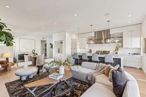 $2,895,000 | 2269 Francisco Street, San Francisco, CA 94123