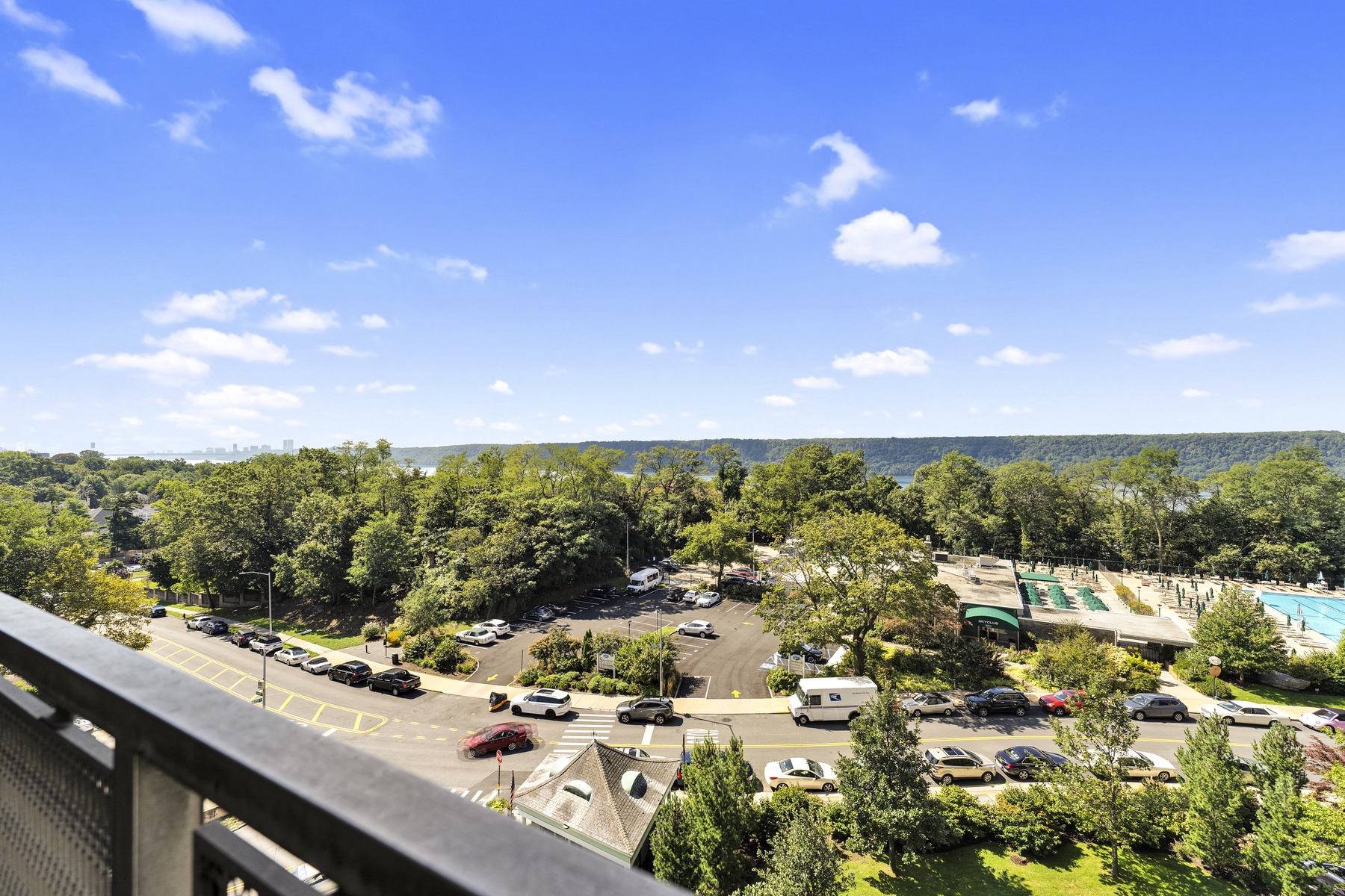 5700 Arlington Avenue, Unit 8K Bronx, NY 10471 - Photo 8 of 17