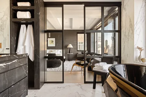 $18,900,000 | 230 Central Park South | Central Park South
