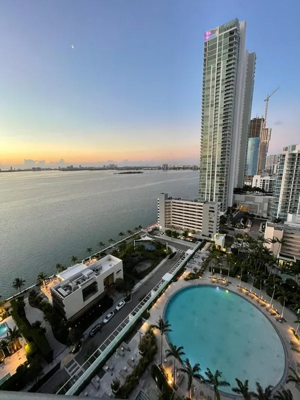 $889,000 | 650 Northeast 32nd Street, Unit 2005, Miami, FL 33137