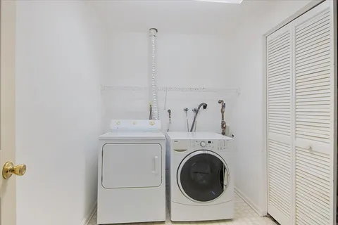 $470,000 | 60 Hickory Way, Mount Arlington, NJ 07856