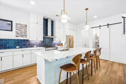 $1,100,000 | 1604 Forest Street, Georgetown, TX 78626