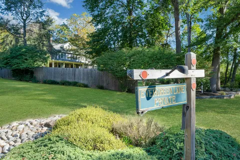 $1,300,000 | 29 Evergreen Lane, Watchung, NJ 07069