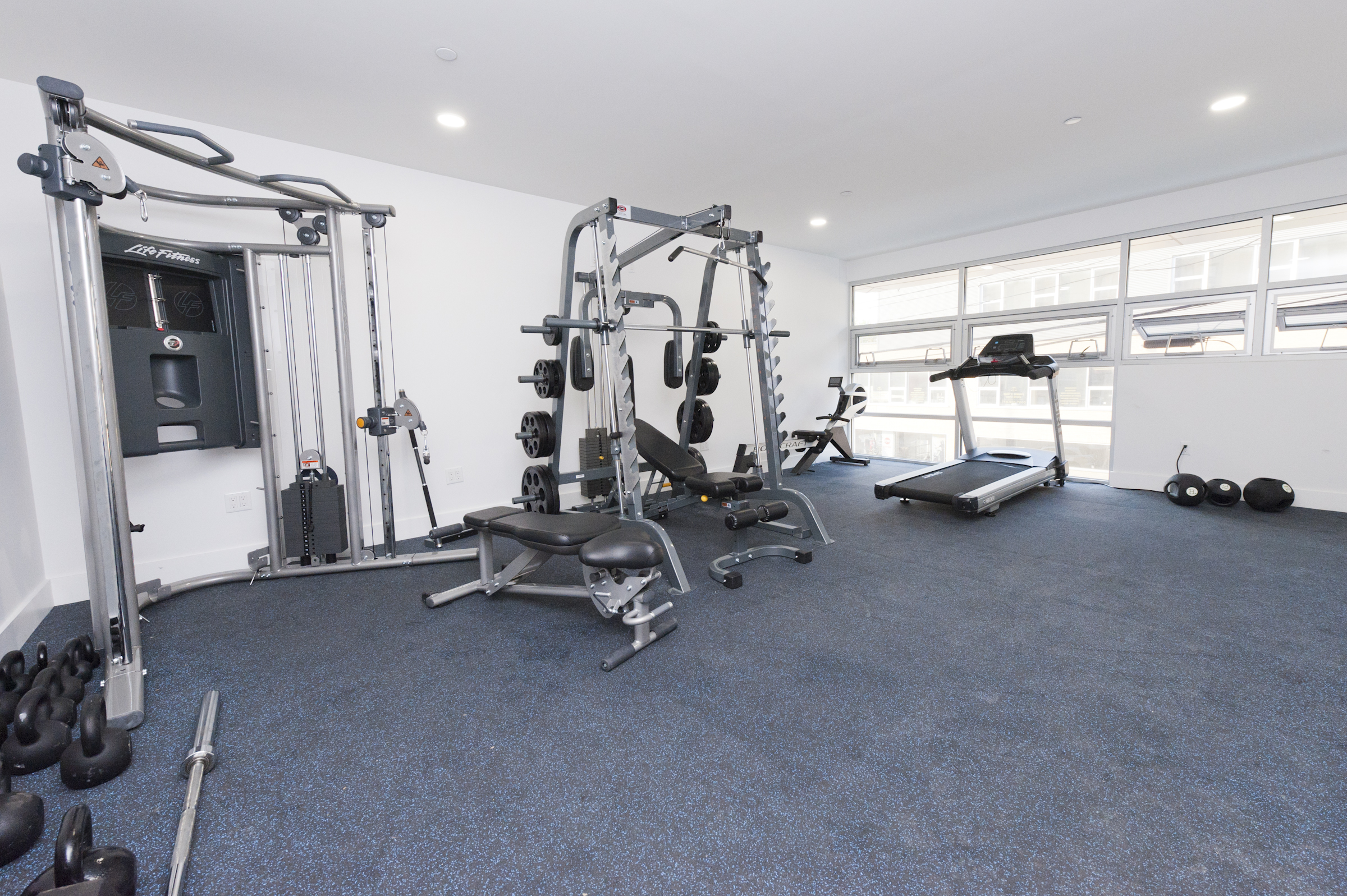 25-10 38th Avenue, Unit 6C Queens, NY 11101 - Photo 6 of 8