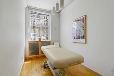 $565,000 | 570 Park Avenue, Unit GROUND D | Lenox Hill