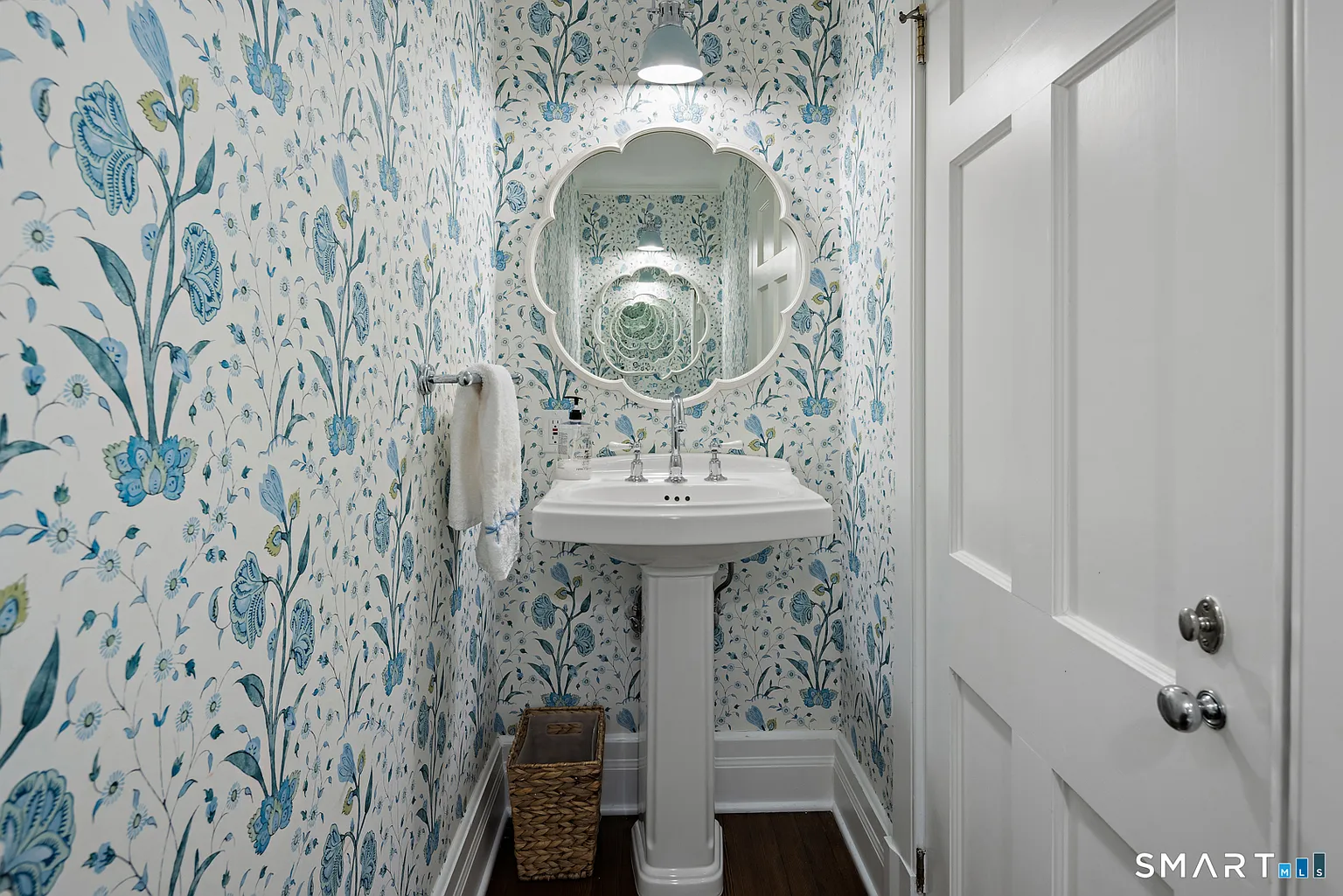 32 West Road New Canaan, CT 06840 - Photo 15 of 40