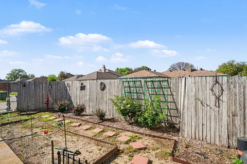 $368,990 | 217 Faircrest Drive, Garland, TX 75040