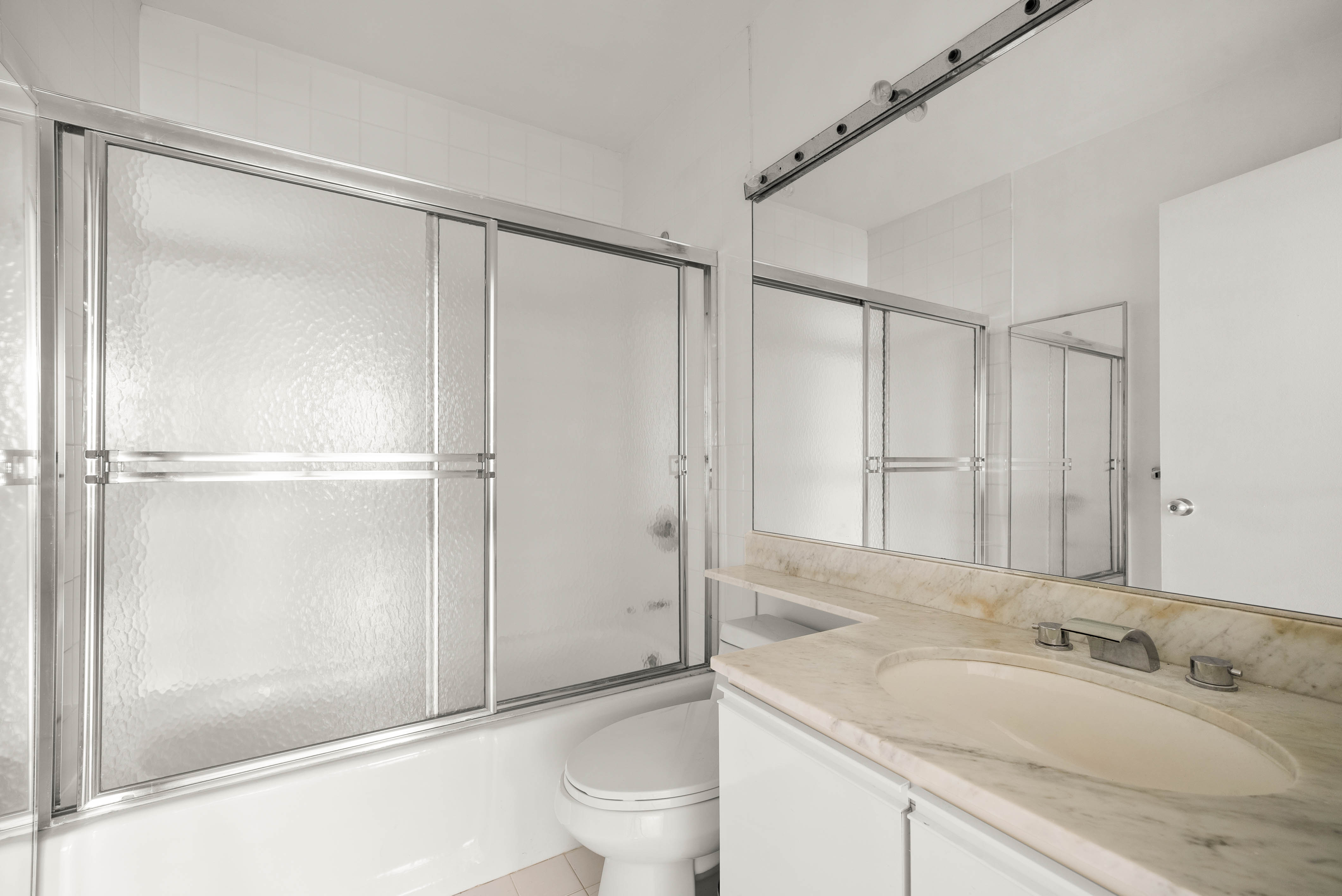 245 East 93rd Street, Unit 24J Manhattan, NY 10128 - Photo 6 of 10