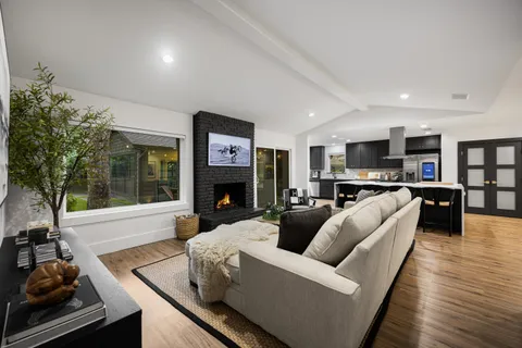 $849,000 | 10262 Vinemont Street, Dallas, TX 75218