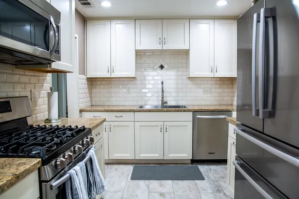 $4,200 | 8 Glenwood Drive, Napa, CA 94559