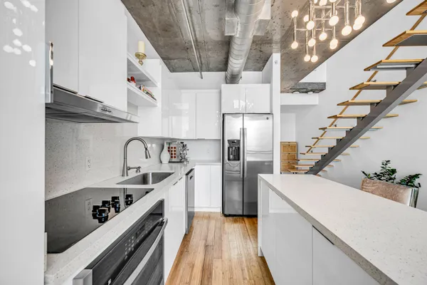 $419,999 | 690 Southwest 1st Court, Unit 1709, Miami, FL 33130