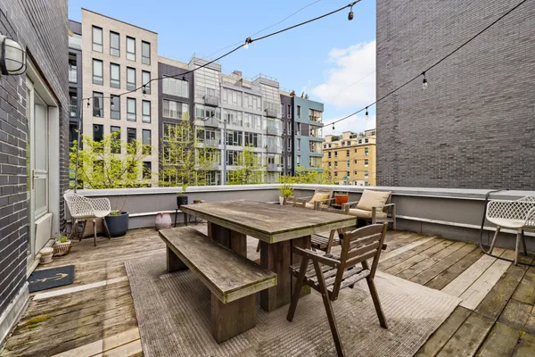 $7,500 | 15 Roebling Street, Unit 2A | Williamsburg