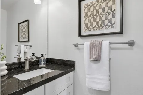 $985,000 | 11037 Caminito Vista Pacifica, San Diego, CA 92131
