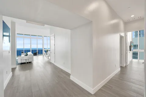$3,149,000 | 15901 Collins Avenue, Unit 4301, Sunny Isles Beach, FL 33160