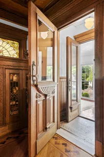 $2,195,000 | 685 East 22nd Street | South Midwood