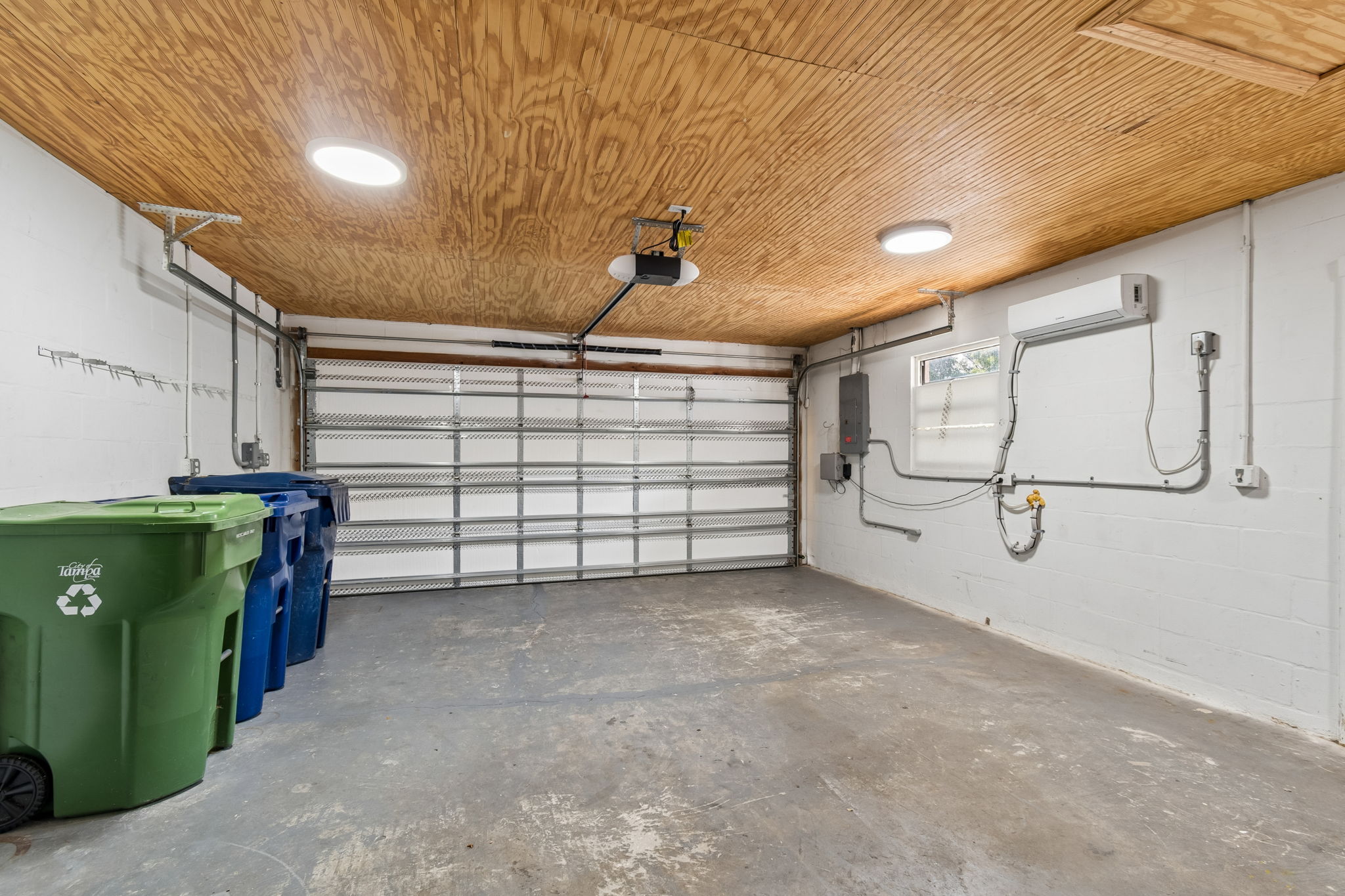 8445 North River Road Tampa, FL 33635 - Photo 25 of 43