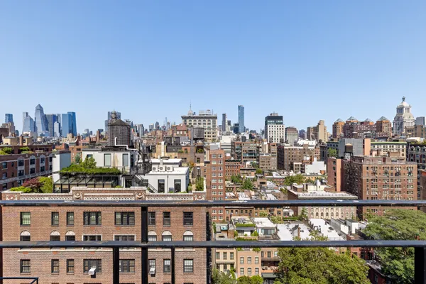 $2,095,000 | 11 5th Avenue, Unit 20N | Greenwich Village