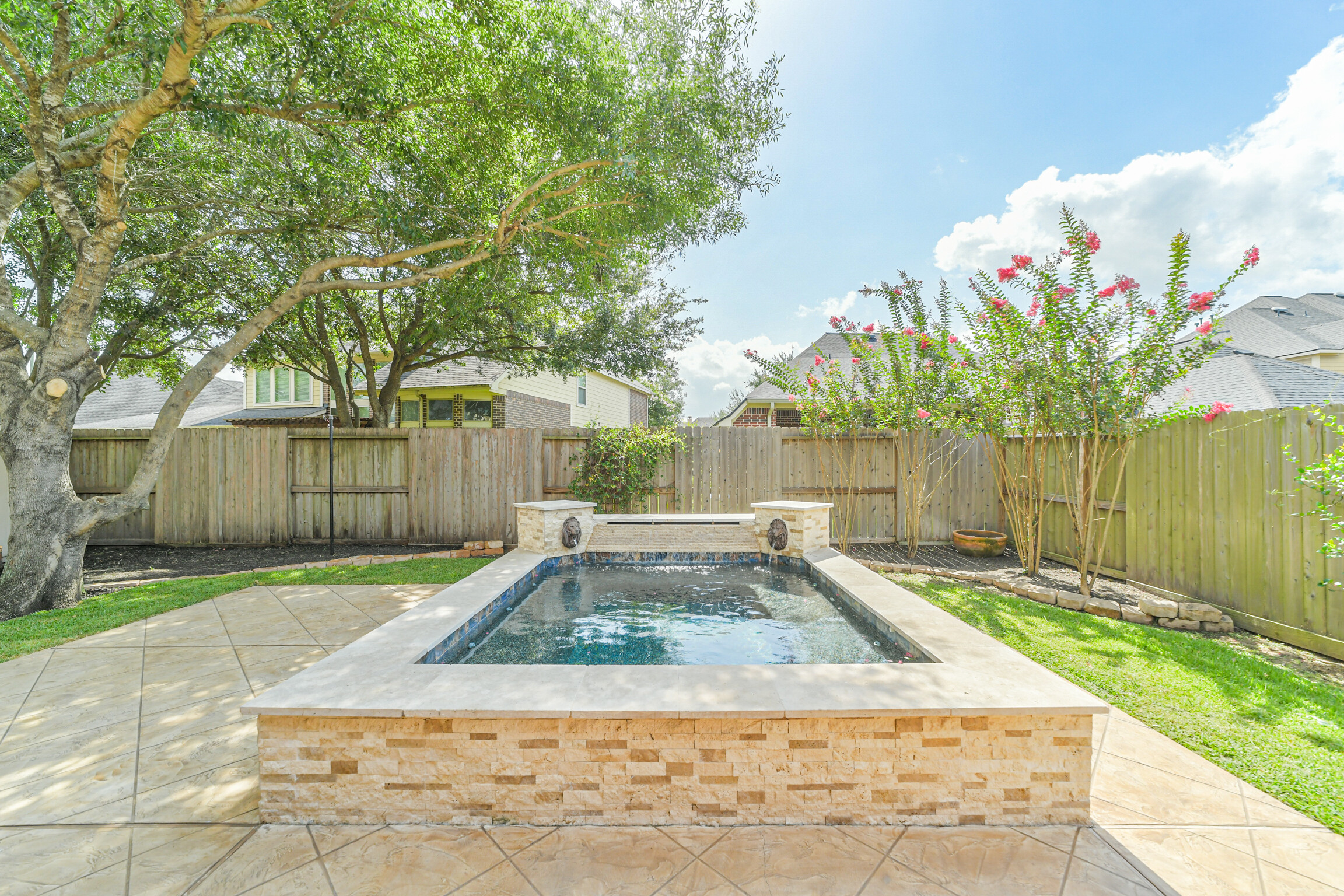 13607 Breakwater Path Loop Houston, TX 77044 - Photo 5 of 47