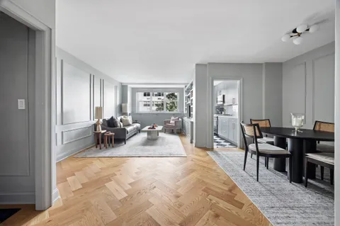$1,300,000 | 63 East 9th Street, Unit 5L | Greenwich Village