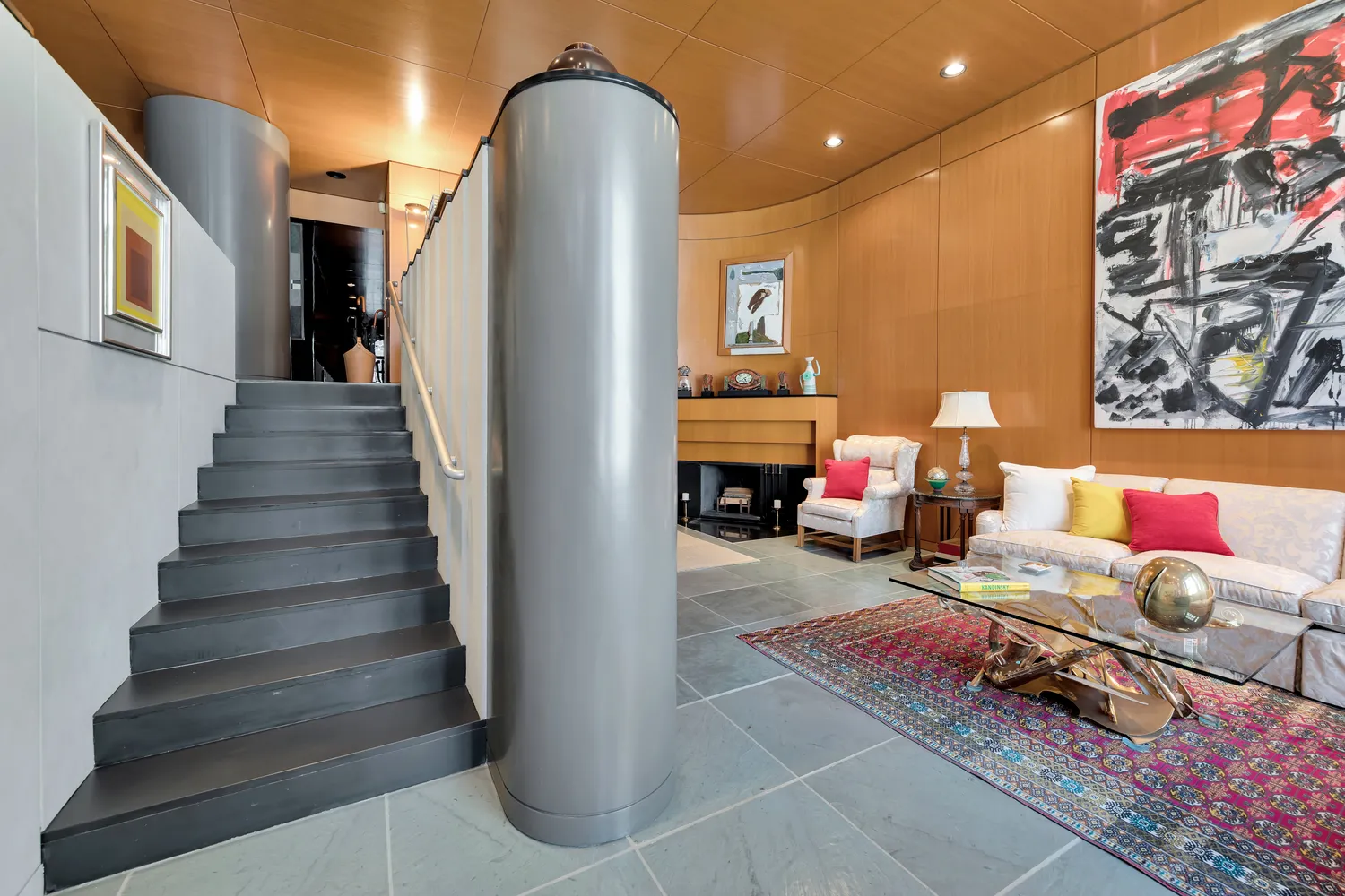 a view of entryway and hall