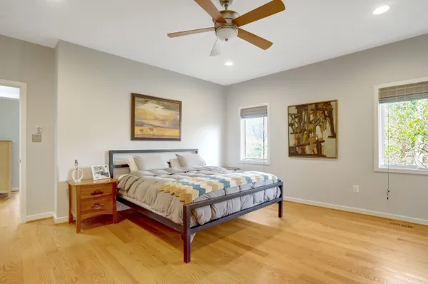 $2,000,000 | 4715 38th Street North, Arlington, VA 22207