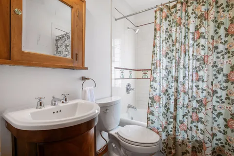 $400,000 | 1767 West Englewood Avenue, St. Paul, MN 55104