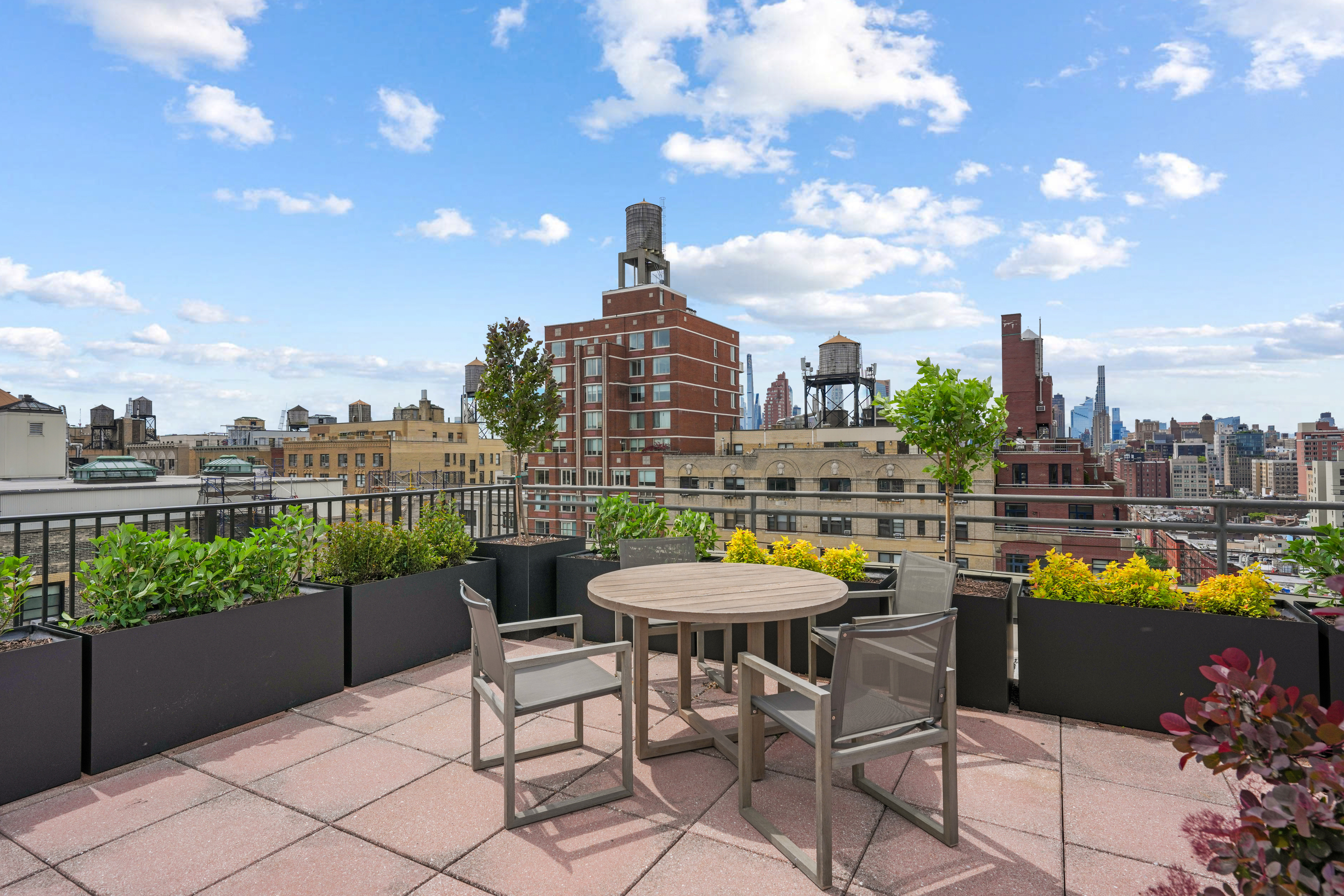 176 West 87th Street, Unit 1H Manhattan, NY 10024 - Photo 12 of 19 a view of a terrace with furniture and a garden