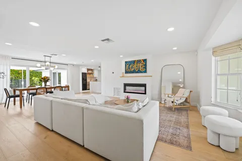 $1,599,000 | 44 Fort Royal Isle, Fort Lauderdale, FL 33308