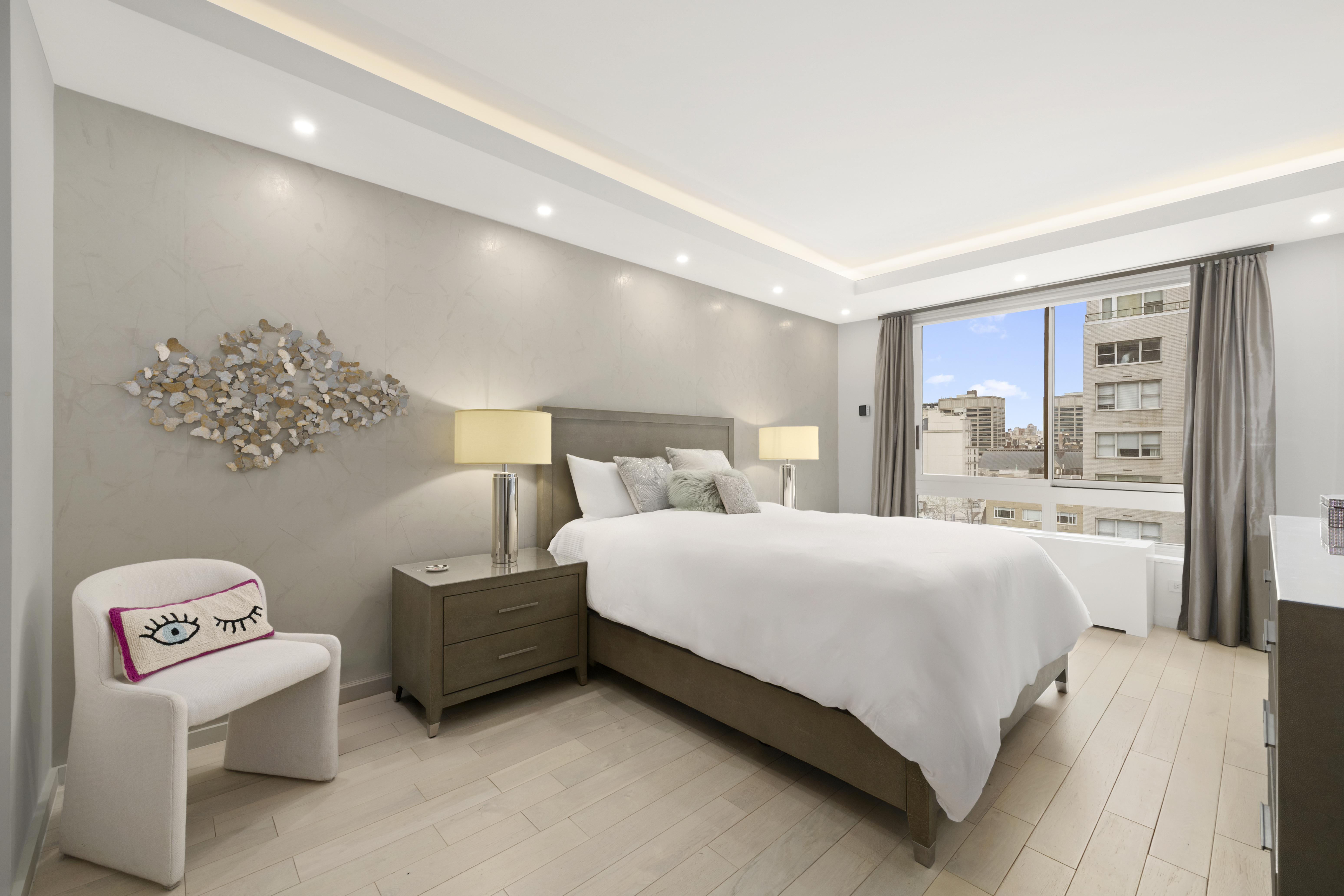 167 East 61st Street, Unit 15D Manhattan, NY 10065 - Photo 6 of 13