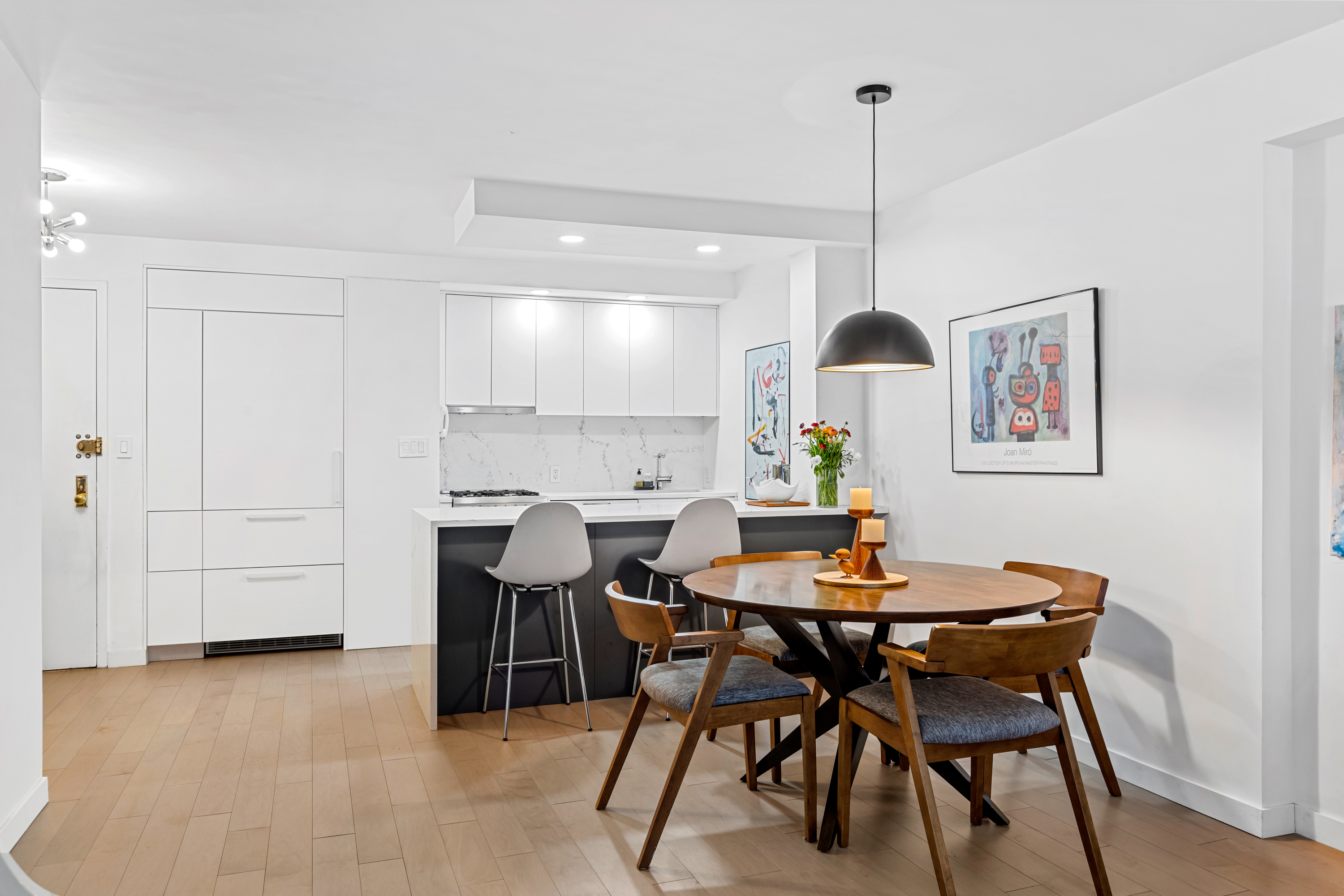 411 East 57th Street, Unit 11E Manhattan, NY 10022 - Photo 3 of 9