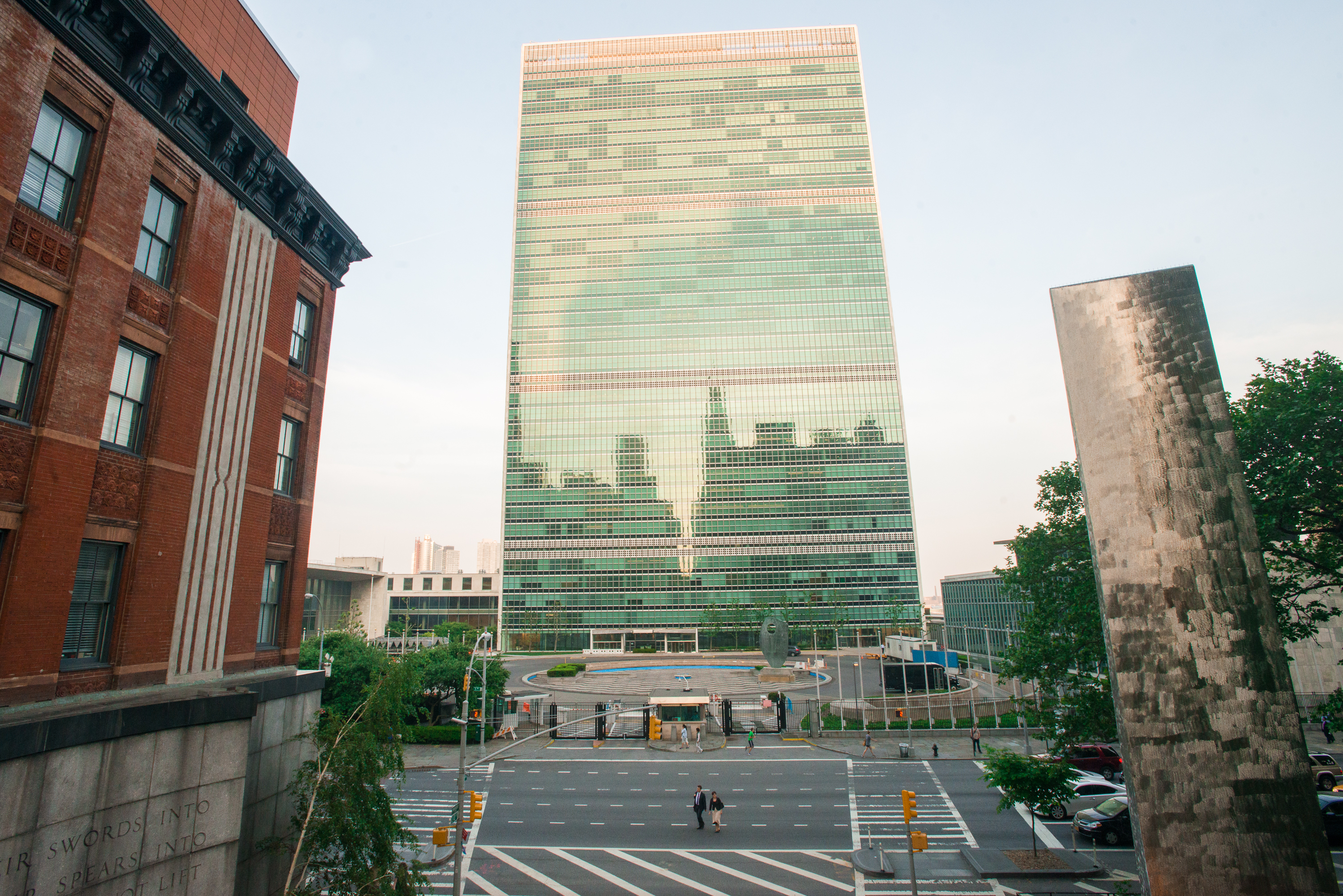 330 East 49th Street, Unit 11G Manhattan, NY 10017 - Photo 8 of 9 a view of a city and tall buildings