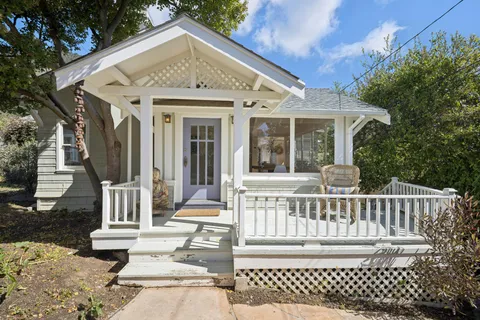 $3,680,000 | 40 Laurel Avenue, Stinson Beach, CA 94970