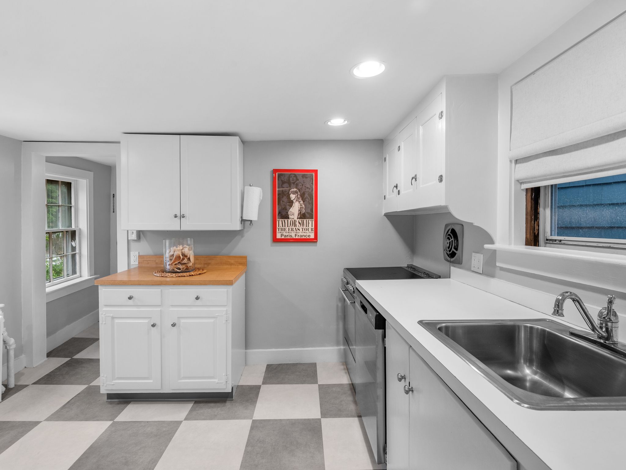 12 Darling Street, Unit 2 Marblehead, MA 01945 - Photo 12 of 31