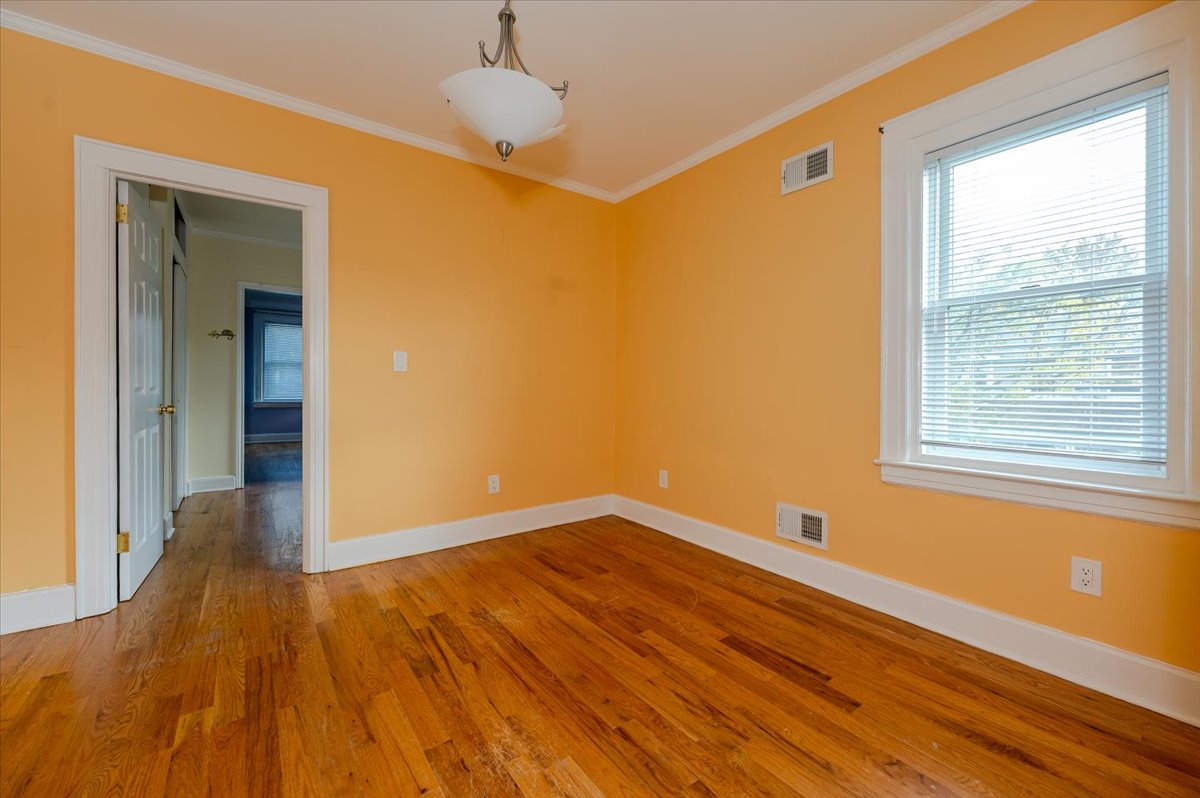 79-32 60th Lane Queens, NY 11385 - Photo 19 of 26